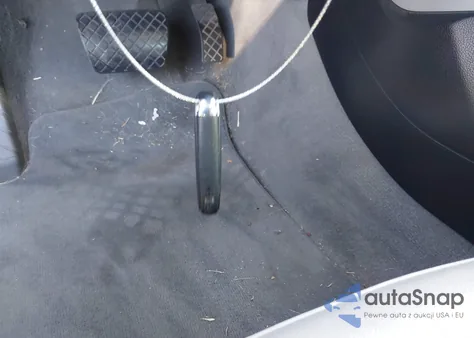 2011 Audi A5 2.0T Premium z USA, uszkodzony, nr VIN WAULFAFR7BA044904